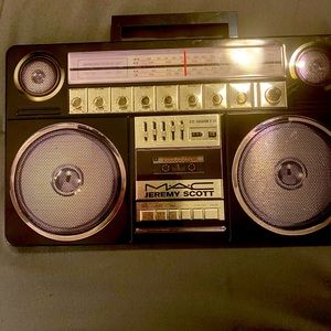 Jeremy Scott make up set.